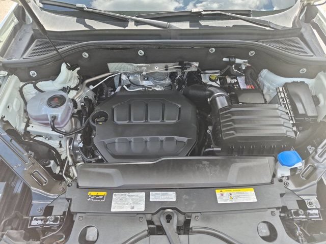 Used 2025 Volkswagen Atlas Cross Sport SE FWD image 34