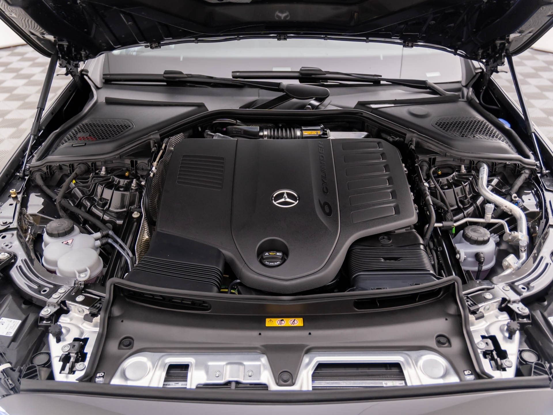 Certified 2025 Mercedes-Benz E 450 4MATIC All-Terrain Wagon image 31