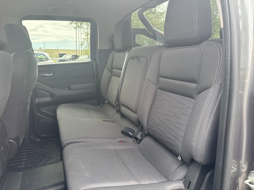 Used 2022 Nissan Frontier SV w/ Technology Package RWD image 23