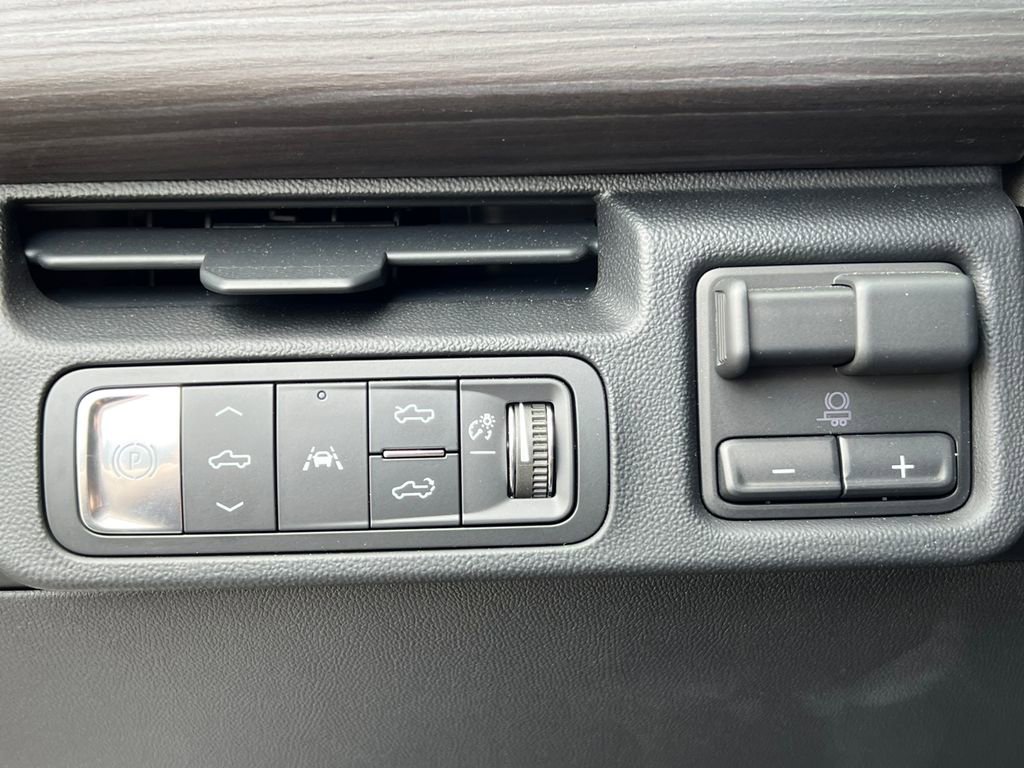 New 2025 GMC Sierra EV Denali image 26