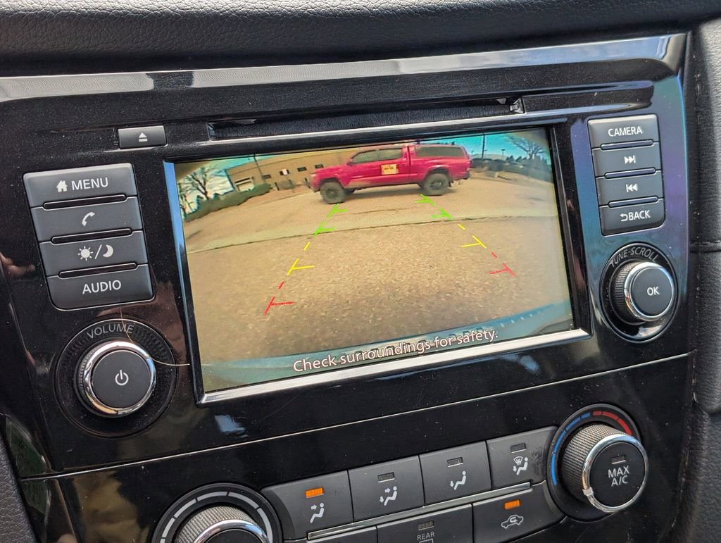 Used 2018 Nissan Rogue S image 16