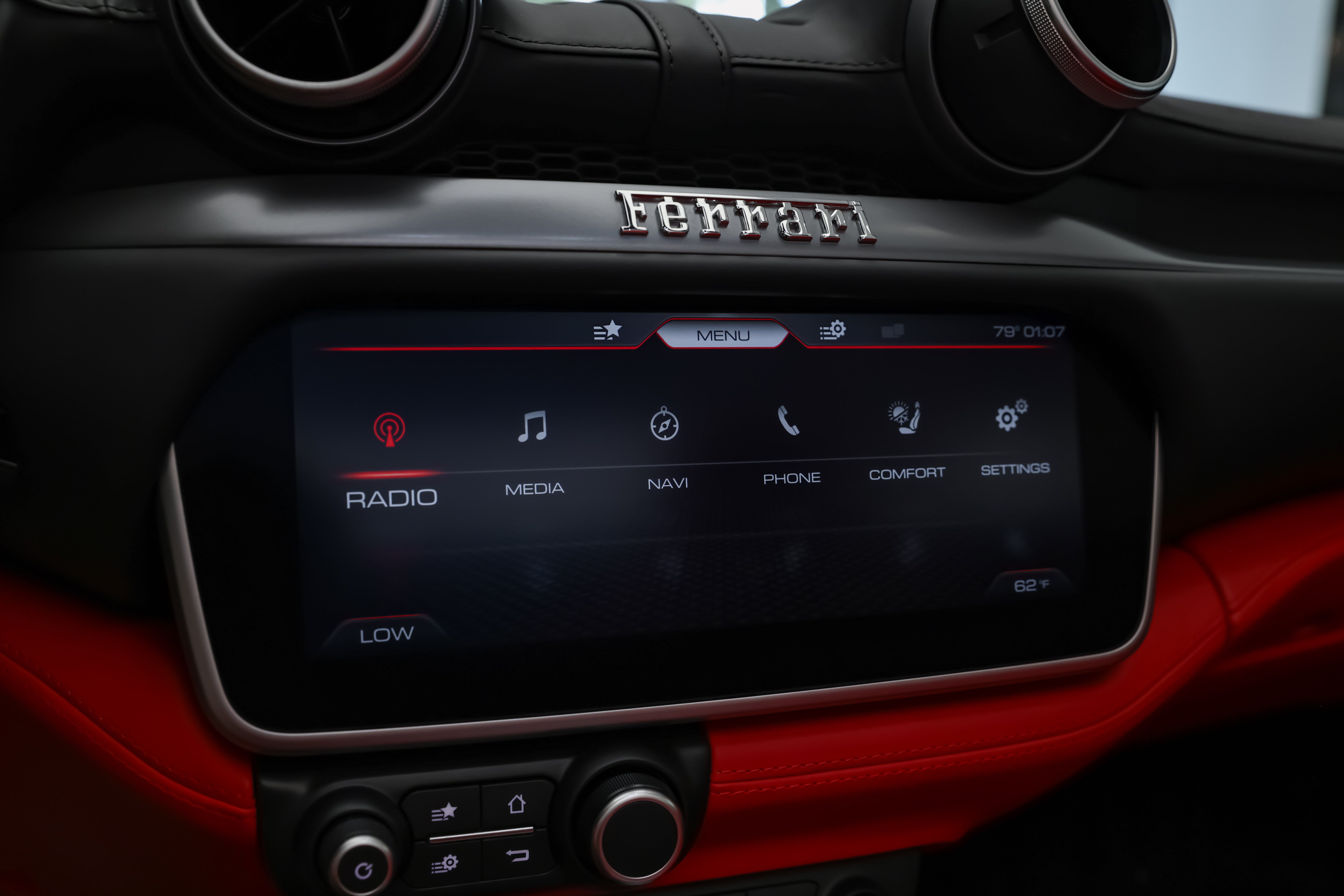 Used 2019 Ferrari Portofino RWD image 30