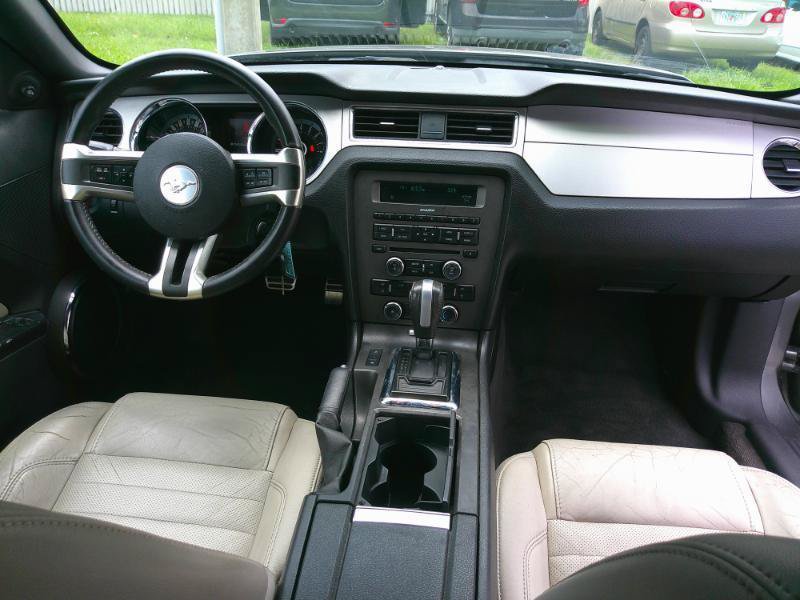 Used 2013 Ford Mustang Premium RWD image 15