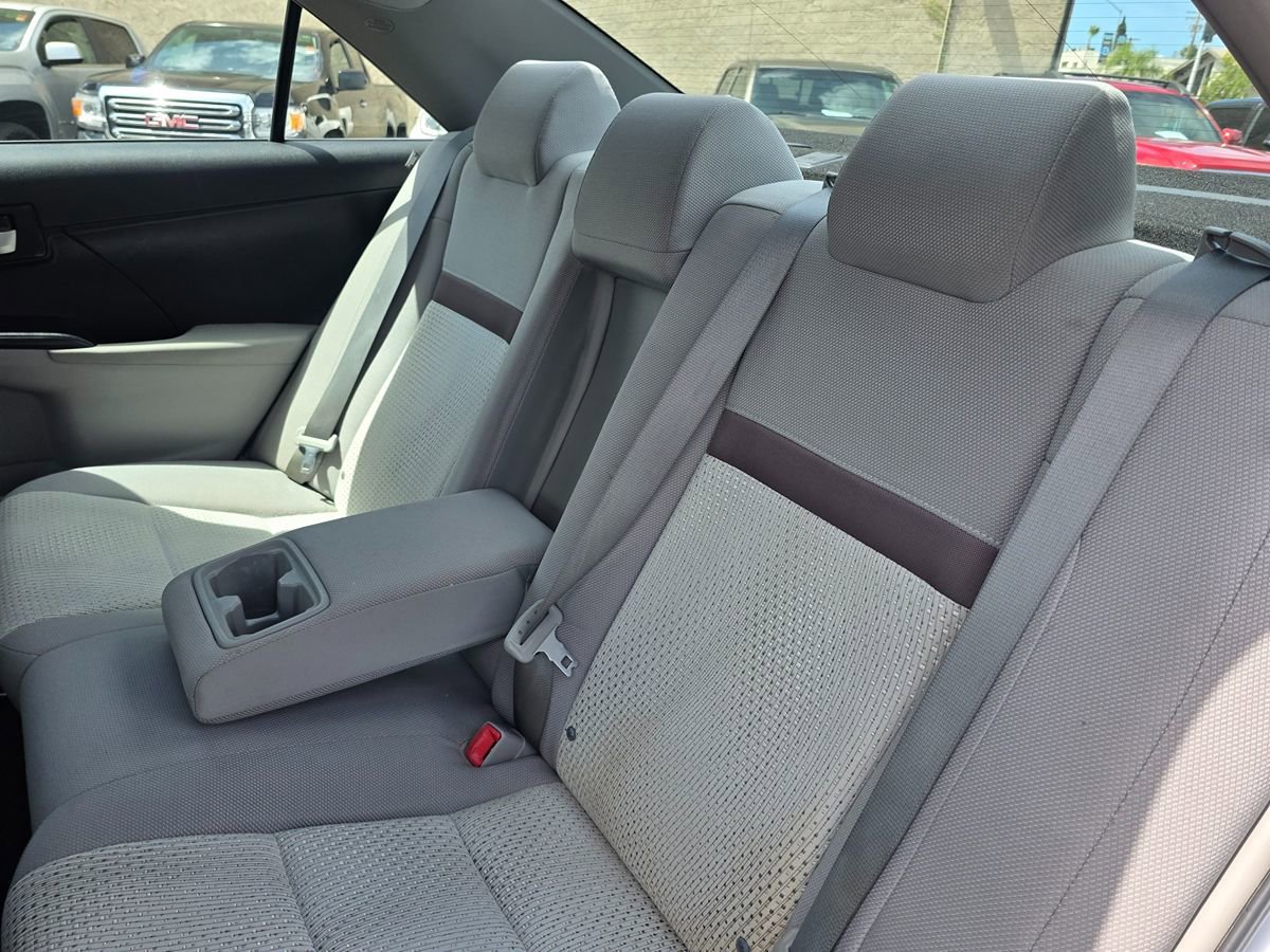 Used 2014 Toyota Camry LE FWD image 18