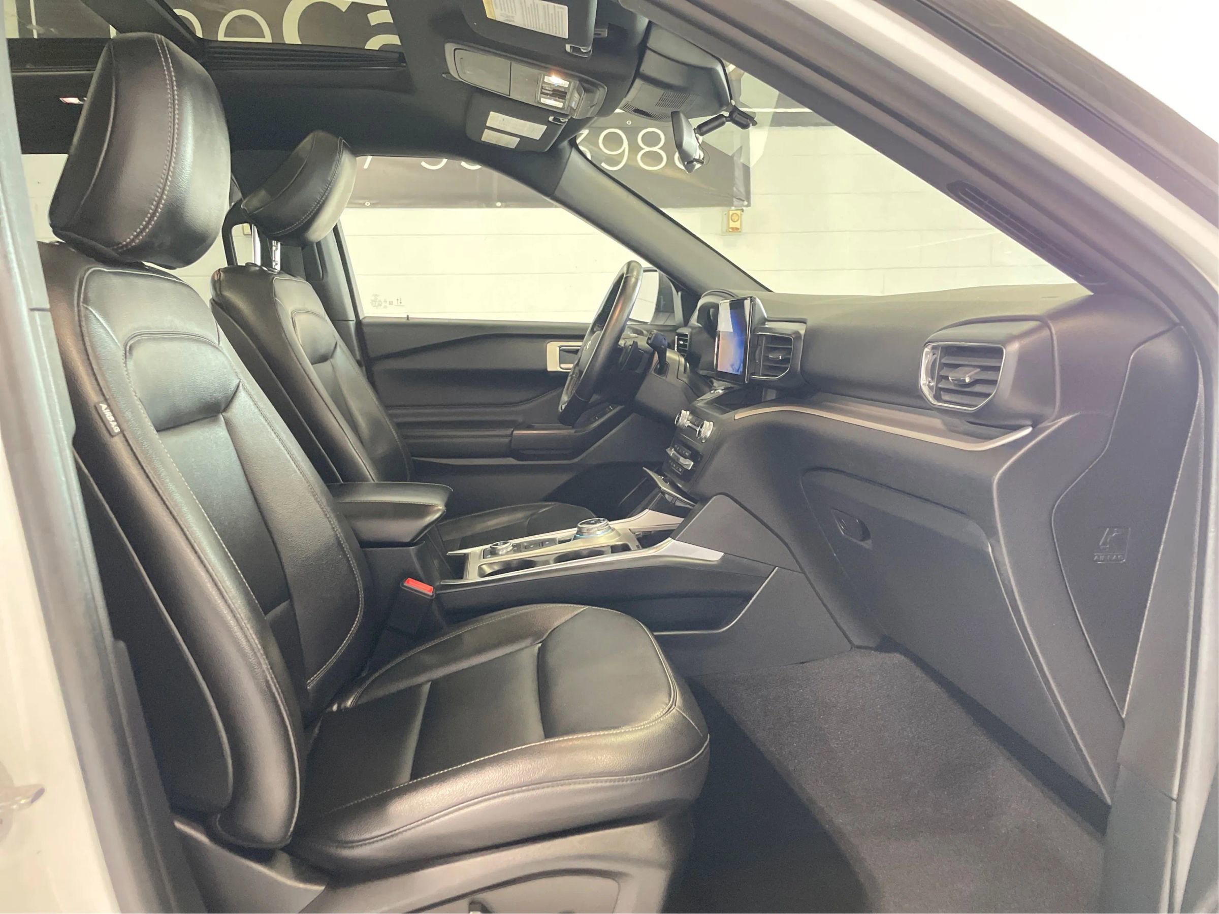 Used 2020 Ford Explorer XLT w/ Equipment Group 202A image 15