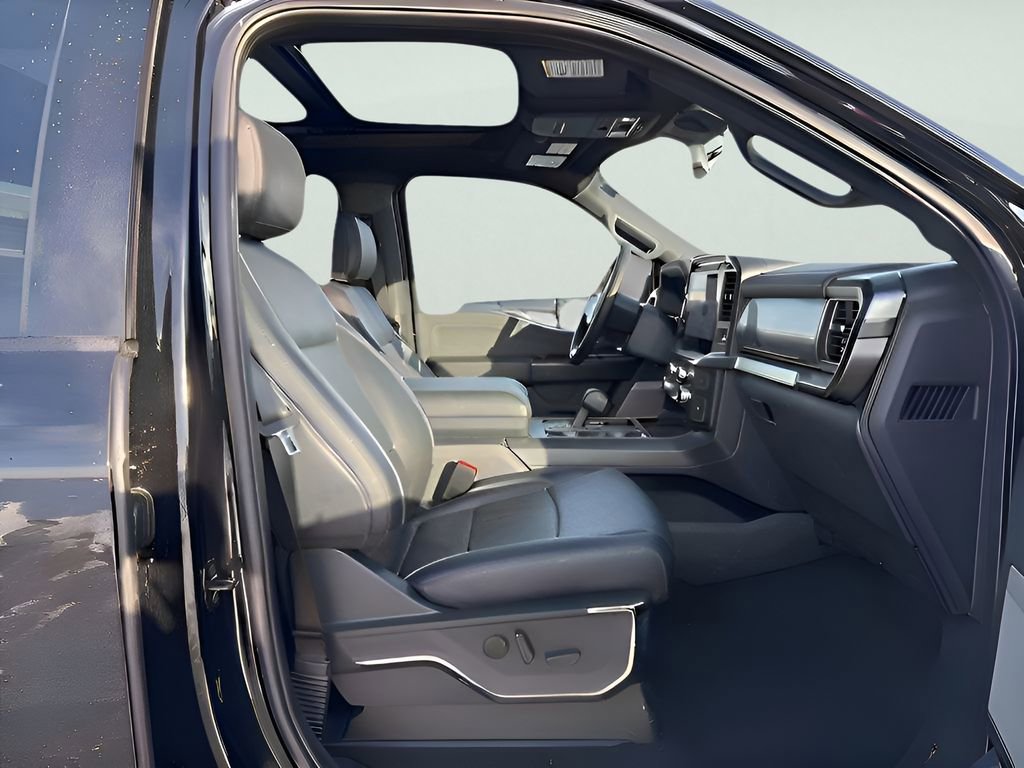 Used 2024 Ford F150 Lariat image 3