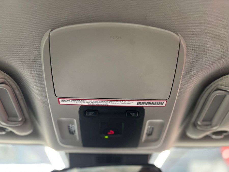 Used 2025 Toyota Camry LE FWD image 29