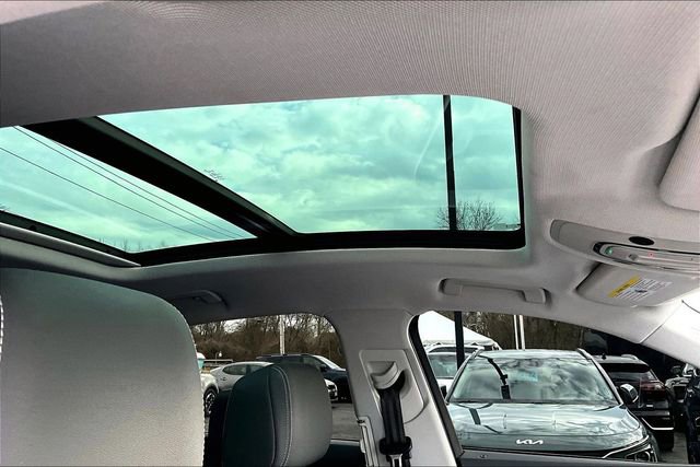 Used 2021 Audi e-tron Premium Plus w/ Premium Plus Package image 20