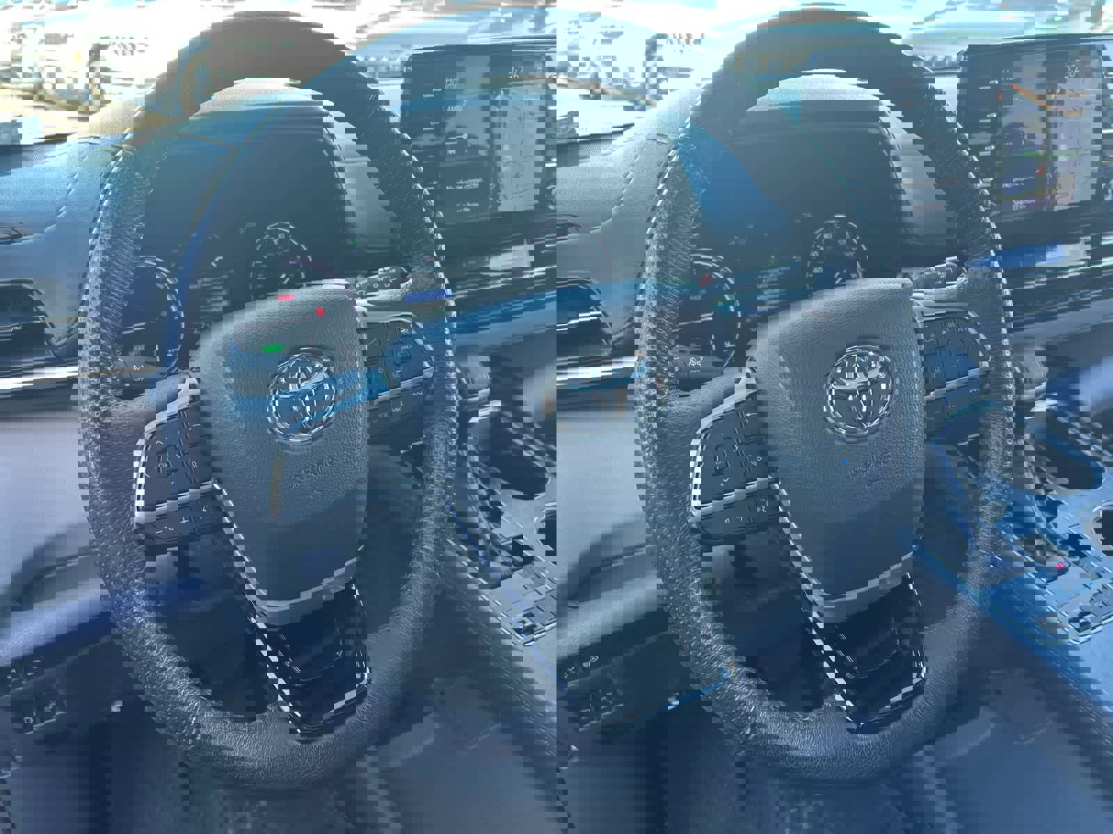 Used 2022 Toyota Sienna Limited image 31