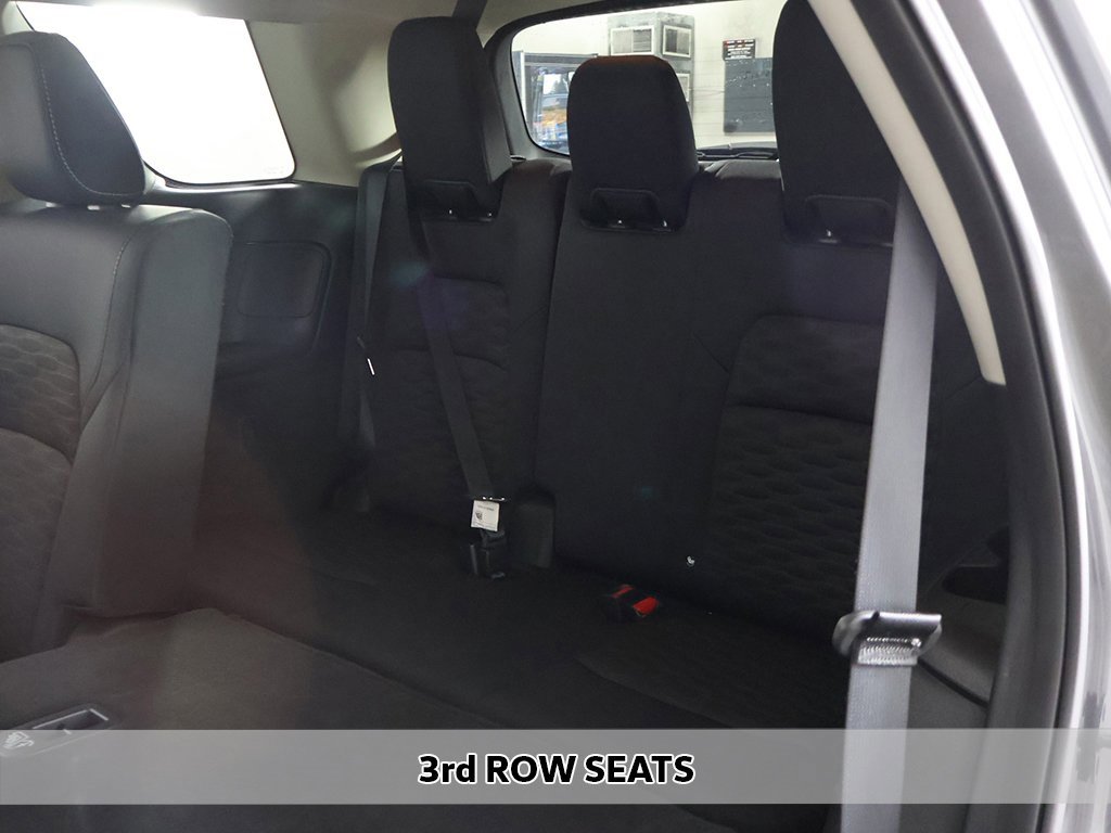 Used 2024 Nissan Pathfinder S image 5