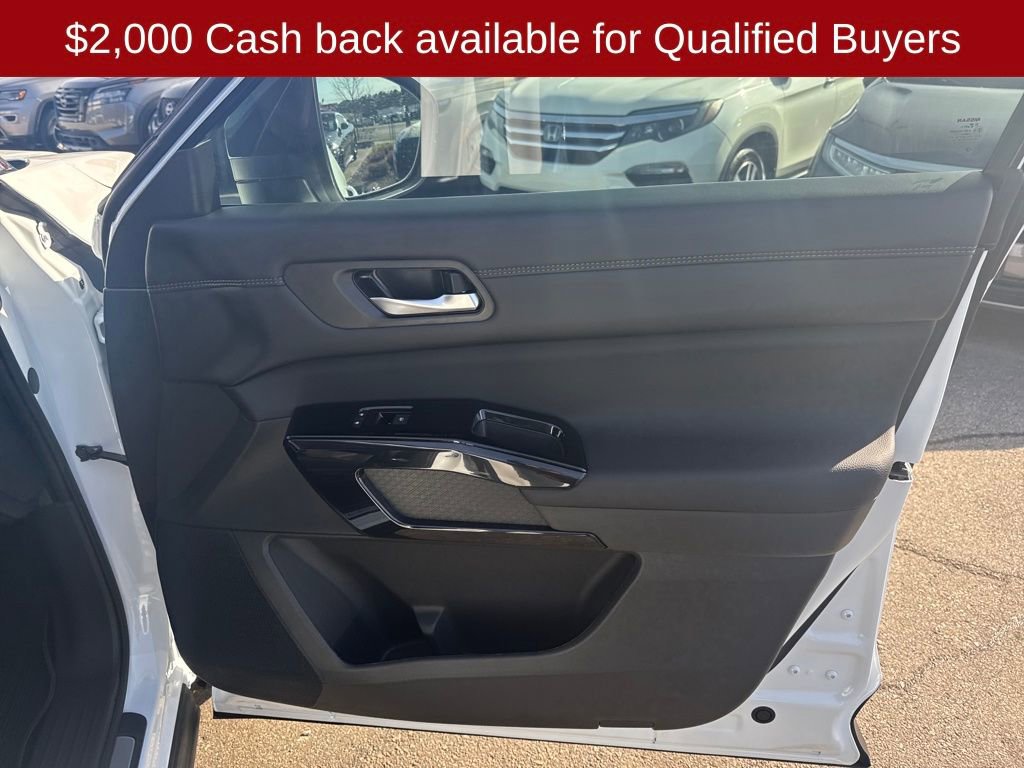 New 2026 Nissan Pathfinder Platinum image 40