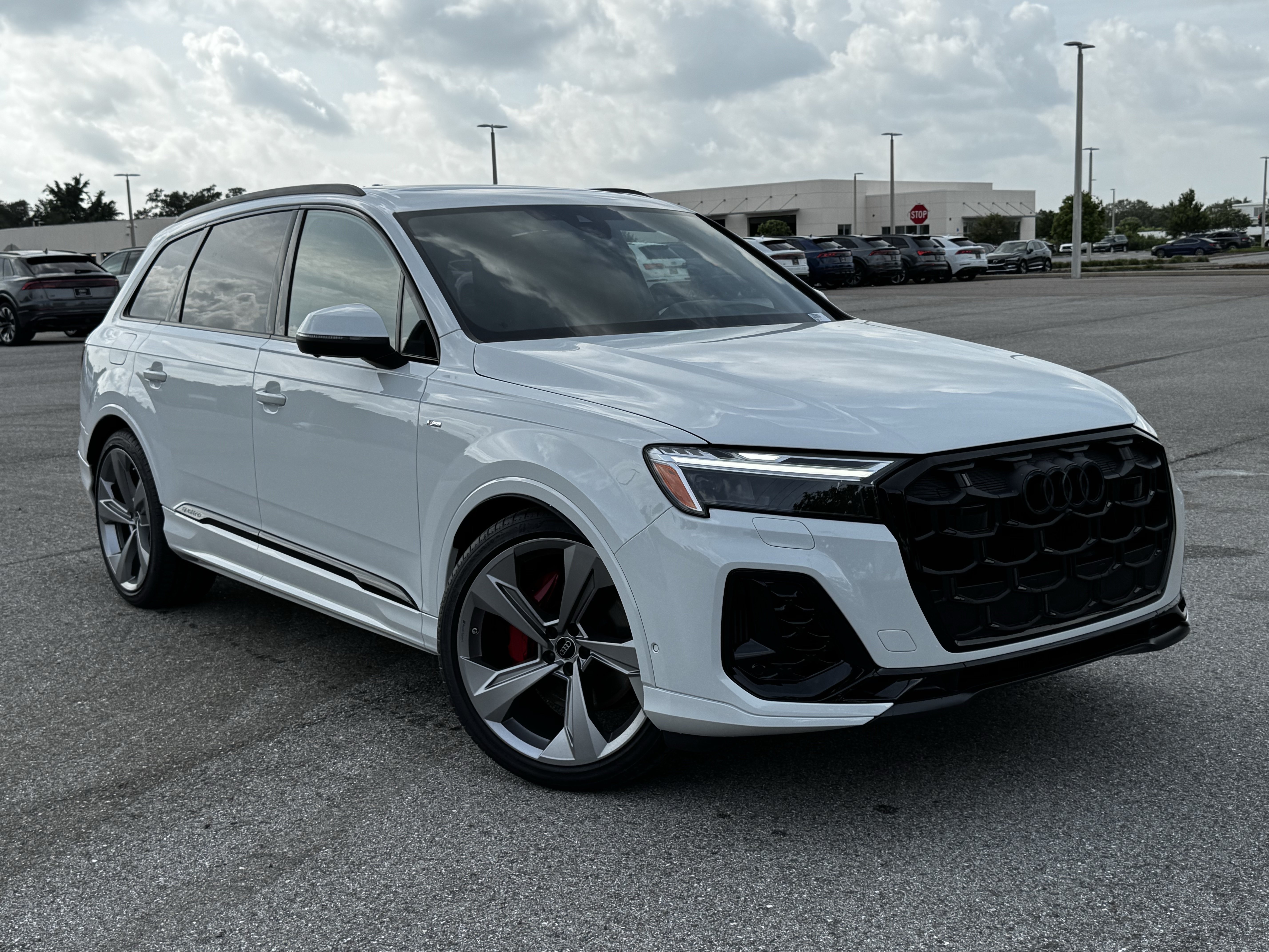 New 2026 Audi Q7 2.0T Premium AWD/4WD image 1