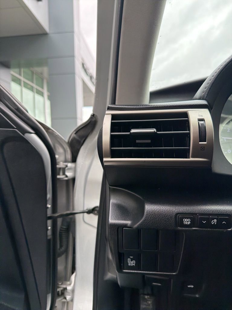 Used 2015 Lexus IS 250 AWD w/ Navigation System Package image 34