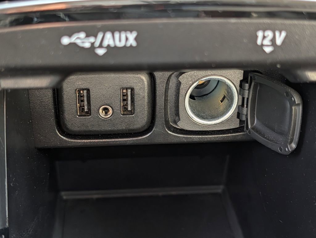 Used 2019 Buick Encore Essence w/ Safety Package II image 41