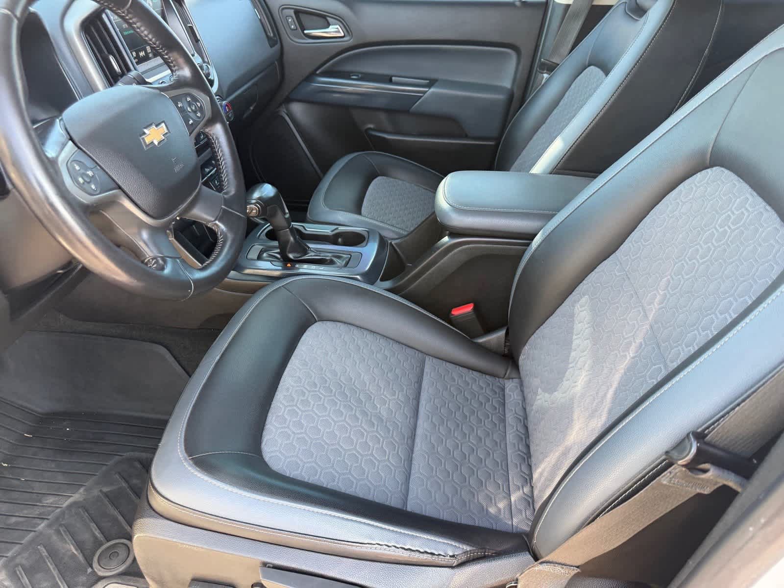 Used 2018 Chevrolet Colorado Z71 RWD image 14