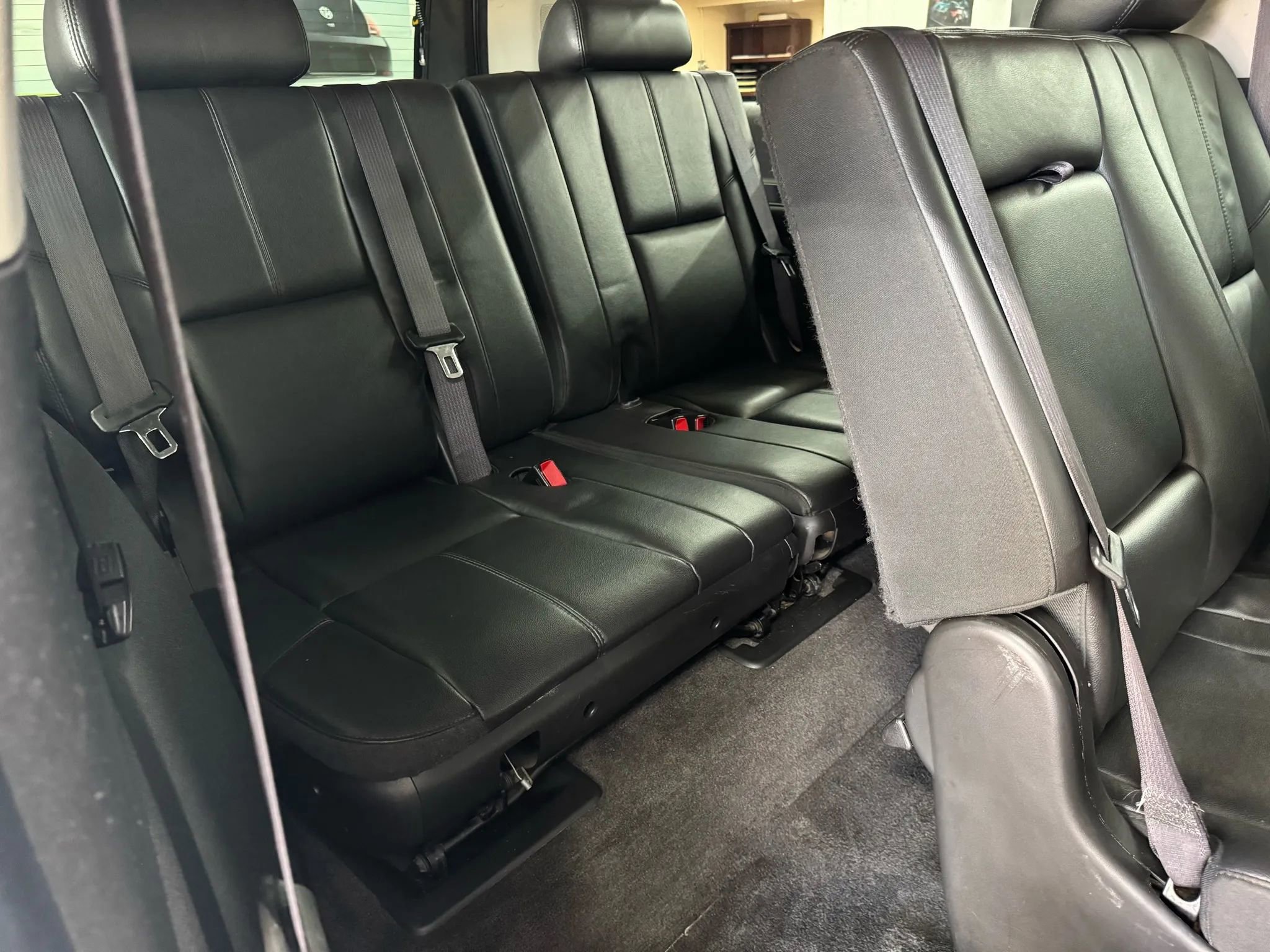 Used 2012 Chevrolet Suburban LT image 6