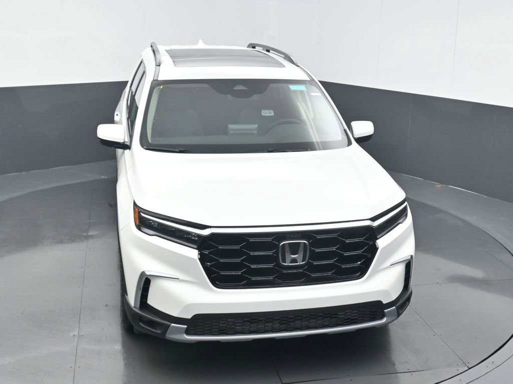 New 2025 Honda Pilot Touring image 6