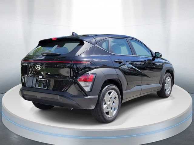 Used 2026 Hyundai Kona SE FWD image 4