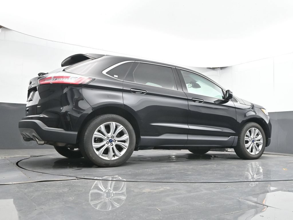 Used 2022 Ford Edge Titanium w/ Equipment Group 301A AWD/4WD image 29