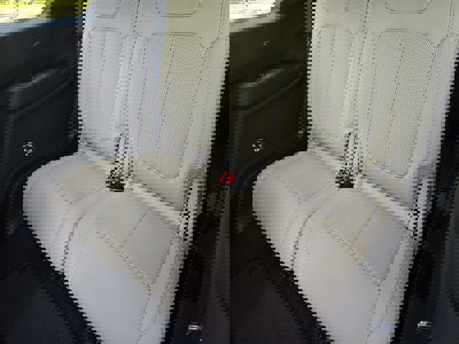 New 2025 Jeep Grand Cherokee L Limited w/ Luxury Tech Group II image 29