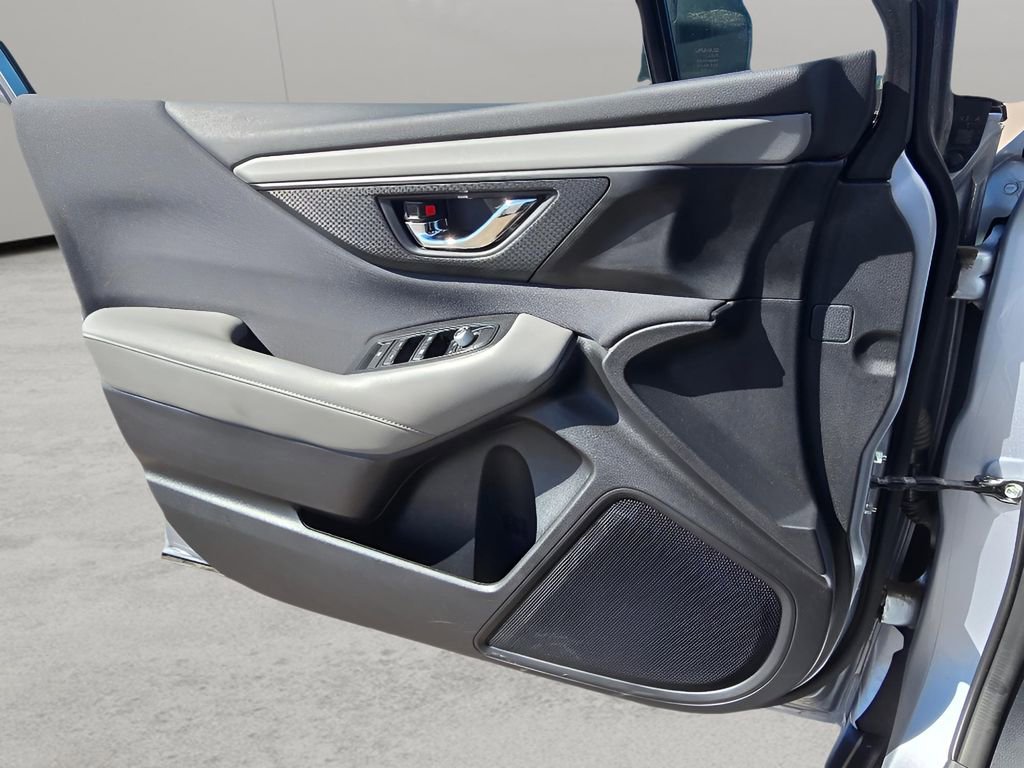 Used 2023 Subaru Outback Premium image 16