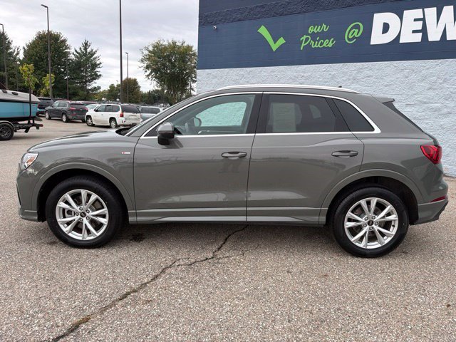 Used 2025 Audi Q3 2.0T Premium AWD/4WD image 2