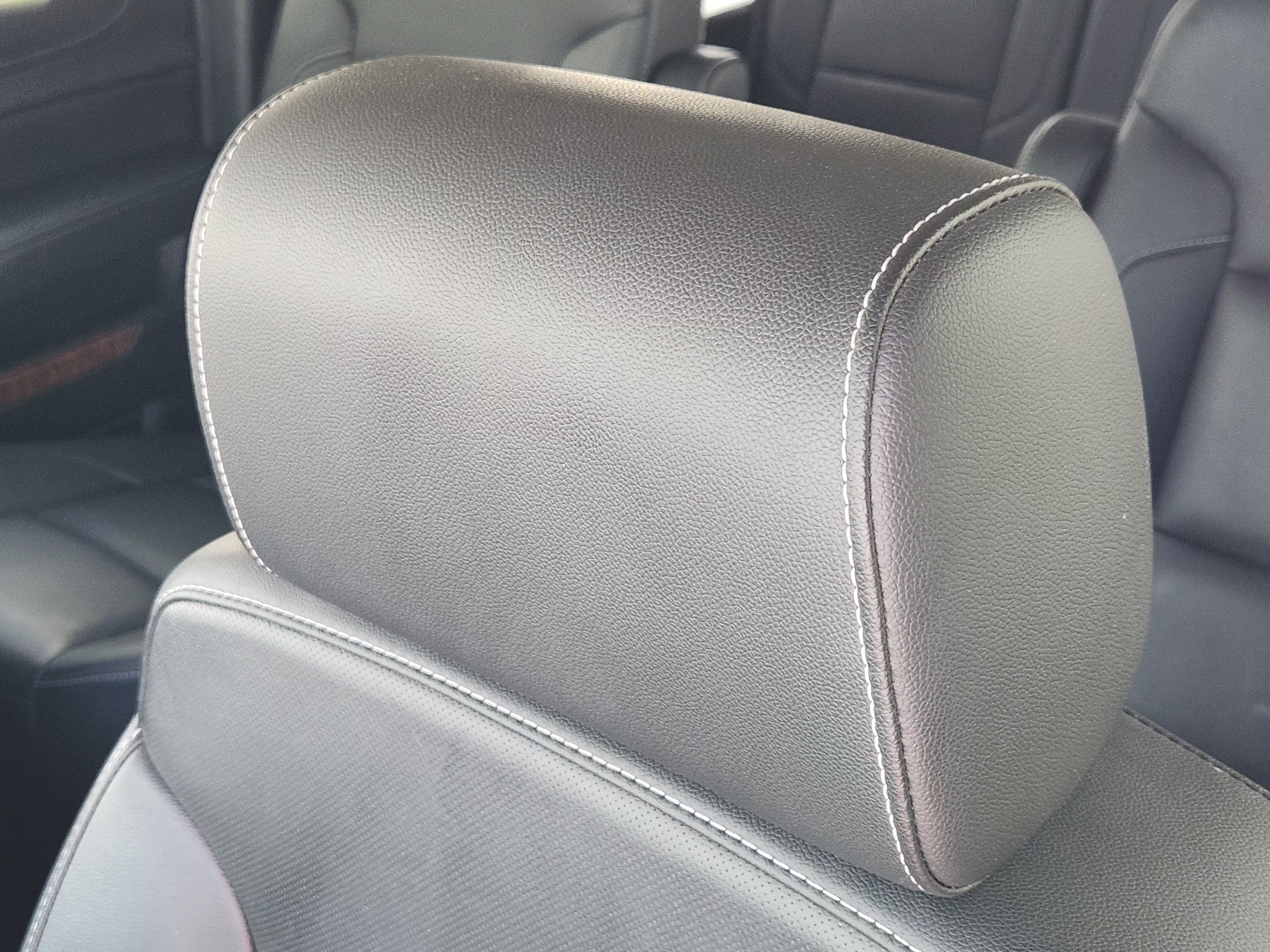 Used 2019 Chevrolet Suburban Premier AWD/4WD image 16