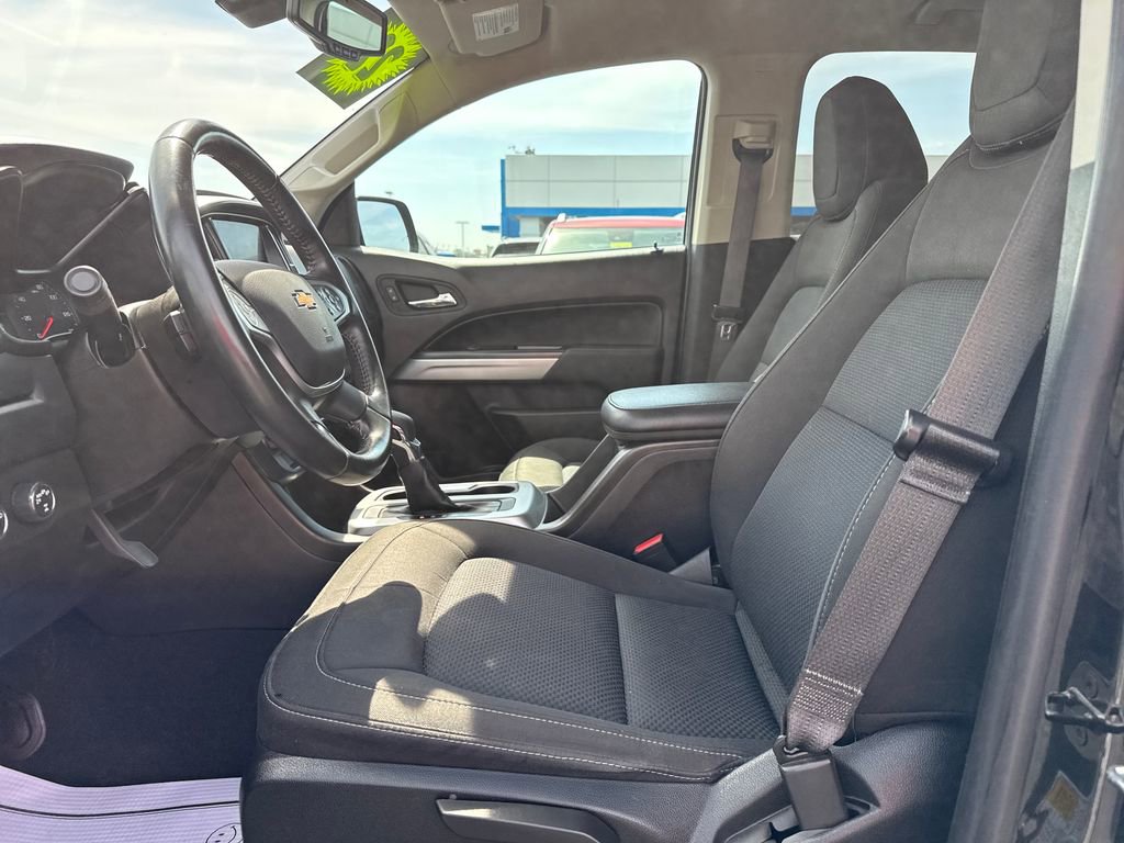 Used 2022 Chevrolet Colorado LT w/ LT Convenience Package AWD/4WD image 11