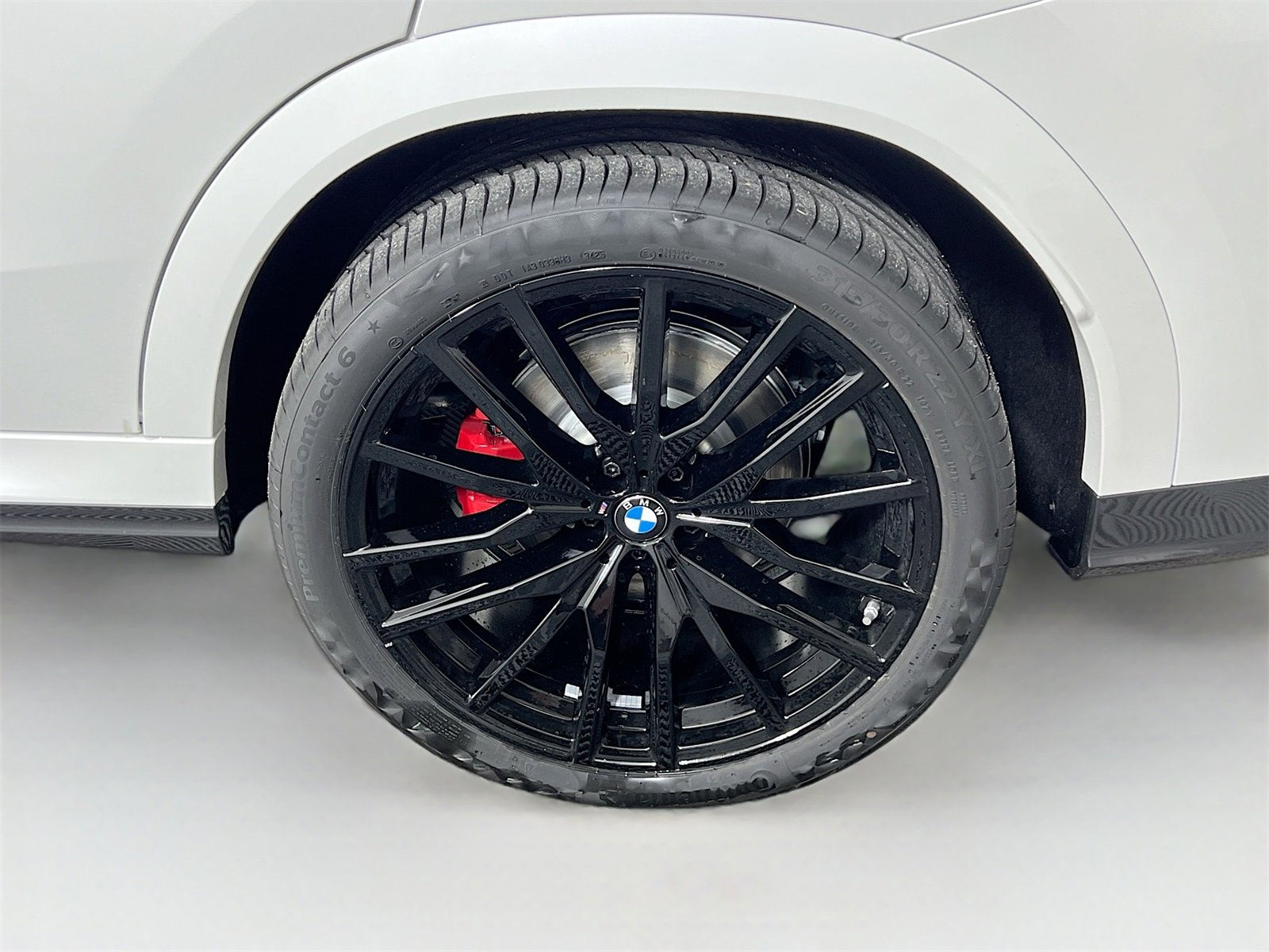New 2026 BMW X6 xDrive40i w/ Climate Comfort Package image 34