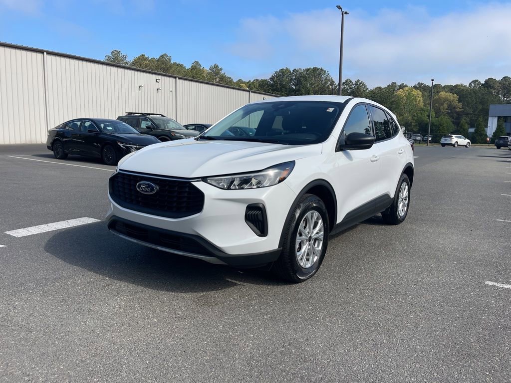 Used 2025 Ford Escape Active image 2