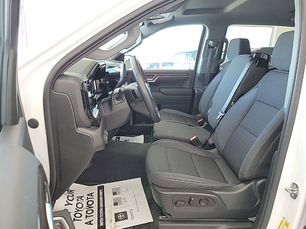 Used 2023 Chevrolet Silverado 1500 LT image 8