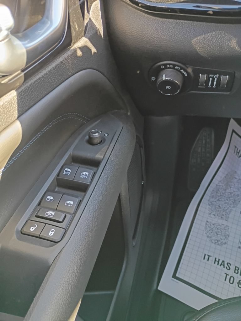 New 2026 Jeep Compass Latitude AWD/4WD image 16