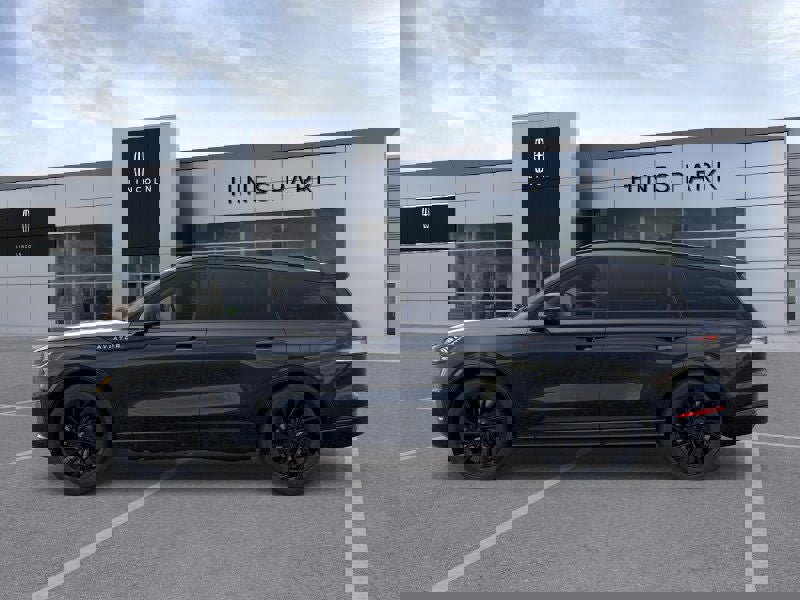 New 2026 Lincoln Aviator Reserve w/ Jet Appearance Package image 3