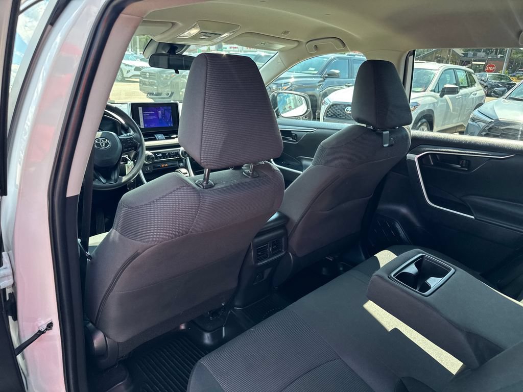 Used 2024 Toyota RAV4 LE AWD/4WD image 38