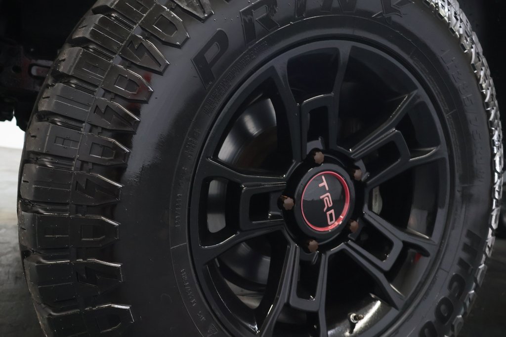 Used 2016 Toyota Tundra SR5 w/ SR5 Upgrade Package image 27