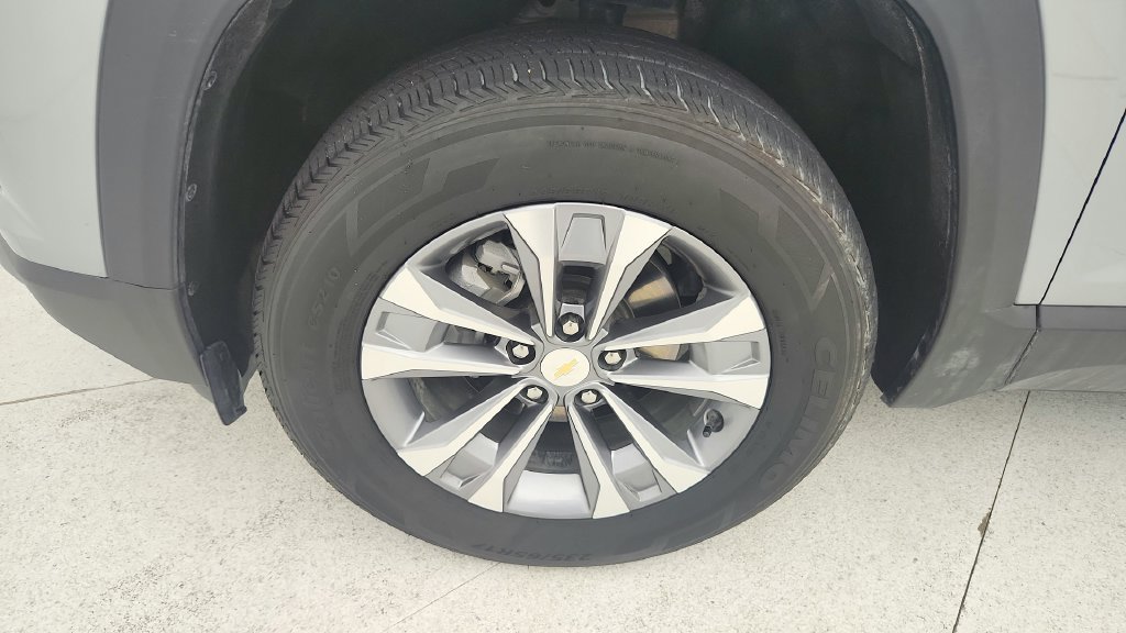 Used 2025 Chevrolet Equinox LT FWD image 28