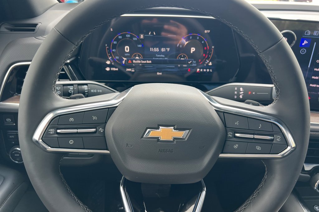 New 2026 Chevrolet Suburban High Country image 23