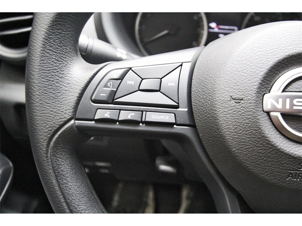 Used 2025 Nissan Kicks Play S image 28