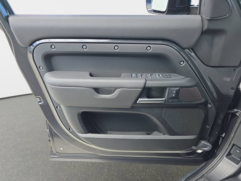 New 2026 Land Rover Defender 110 S AWD/4WD image 28