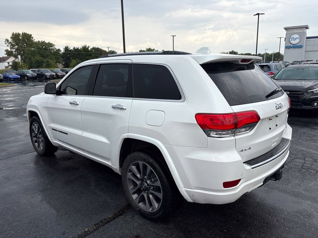 Used 2018 Jeep Grand Cherokee Overland AWD/4WD image 4