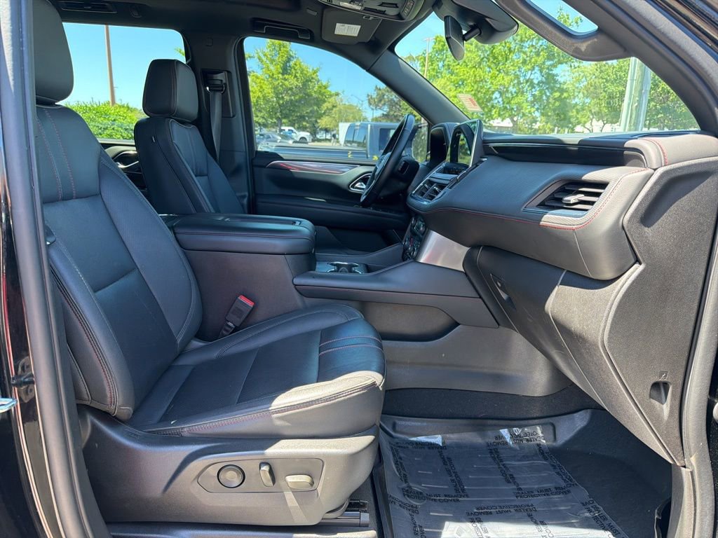 Used 2023 Chevrolet Tahoe RST w/ Luxury Package AWD/4WD image 35