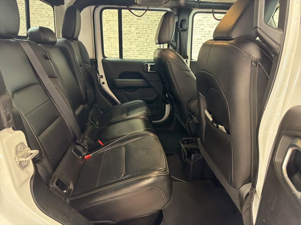 Used 2020 Jeep Gladiator Overland image 12