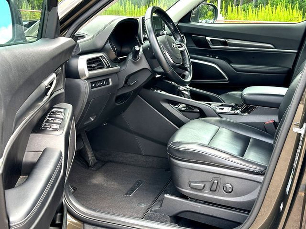 Used 2020 Kia Telluride S FWD image 10