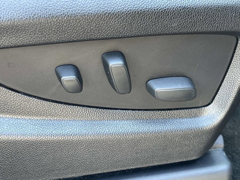 Used 2016 Chevrolet Tahoe LS w/ All-Season Package image 21