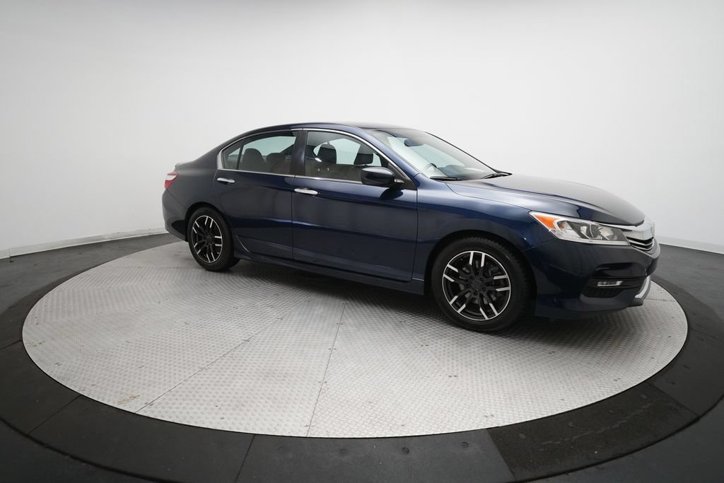 Used 2017 Honda Accord Sport Special Edition image 34
