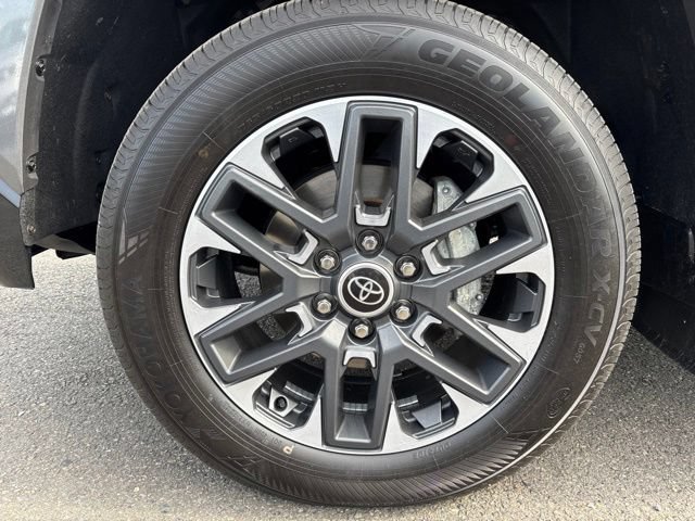 Used 2022 Toyota Tundra Limited AWD/4WD image 11