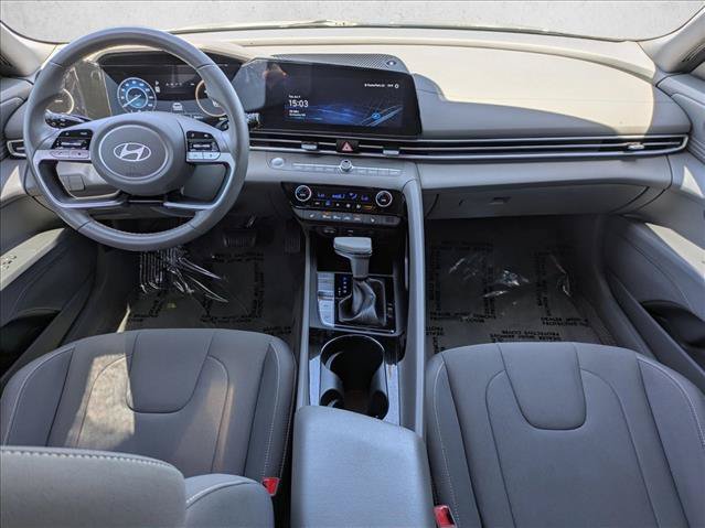 Used 2024 Hyundai Elantra SEL w/ Convenience Package FWD image 17