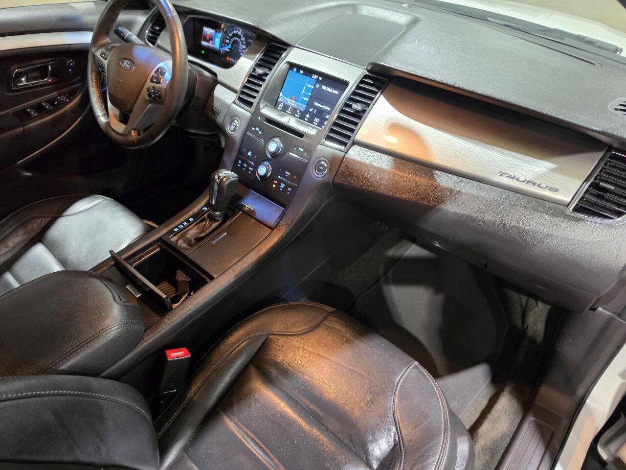 Used 2016 Ford Taurus SEL FWD image 35