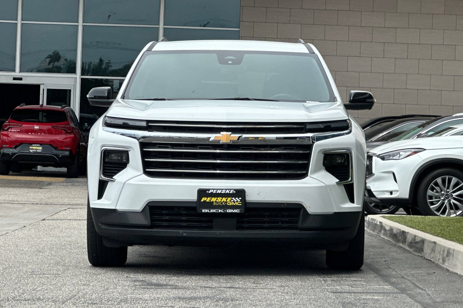 Certified 2024 Chevrolet Traverse LT FWD image 9