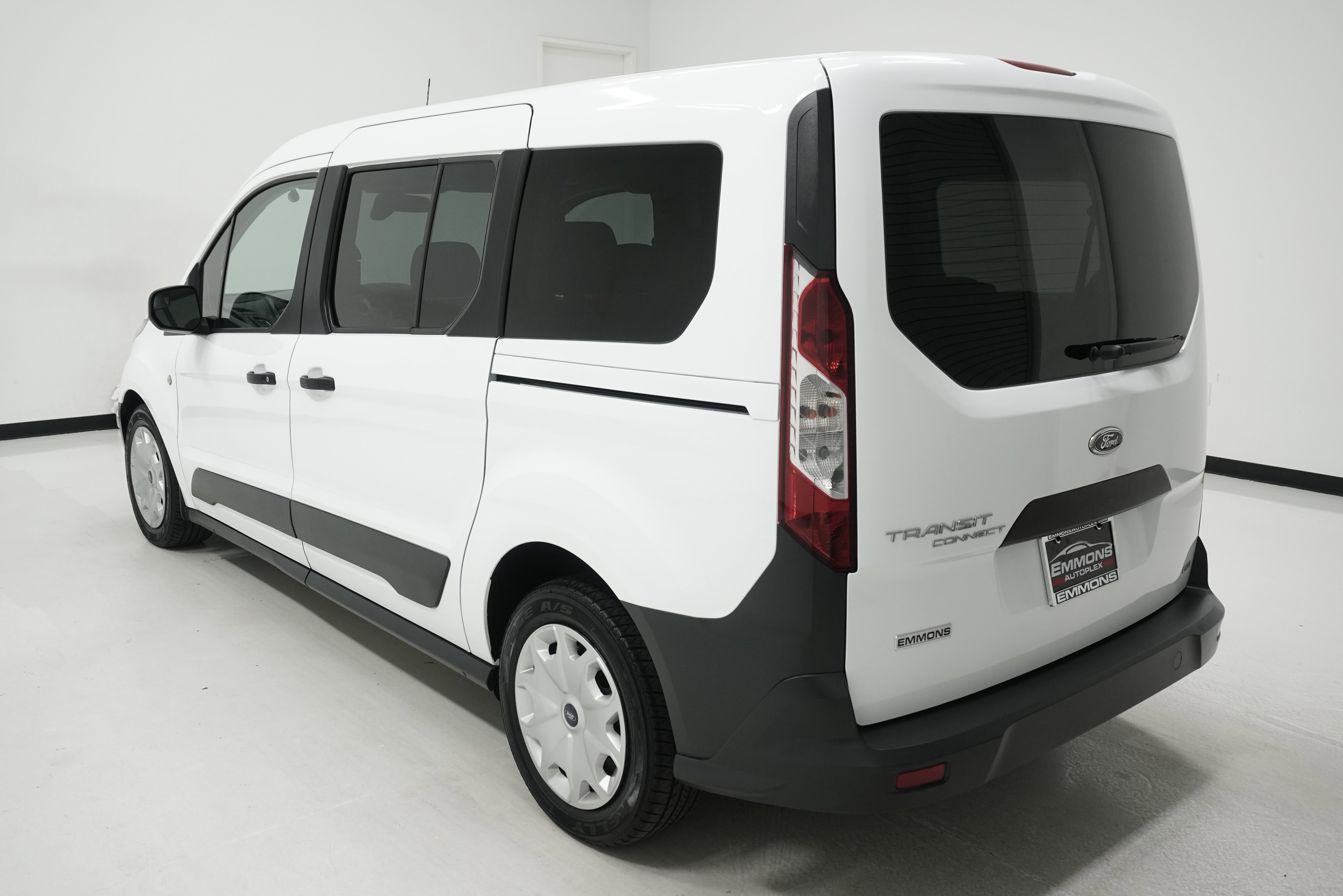 Used 2016 Ford Transit Connect XL image 6